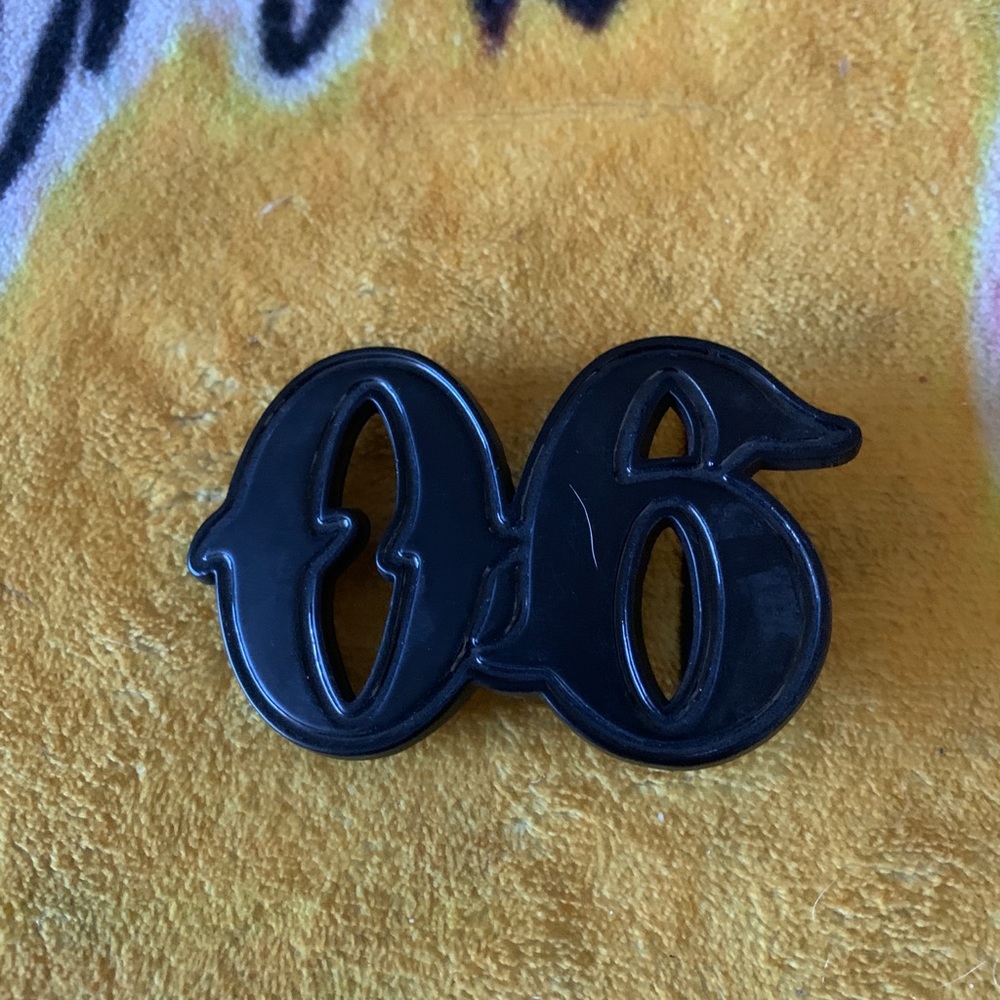 Famous stars and straps buckle